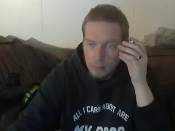 emely_exxotic – webcam model profile photo Image 2