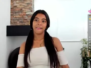 vestaszanto – webcam model profile photo Image 16