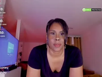 lina_kriss – webcam model profile photo Image 10