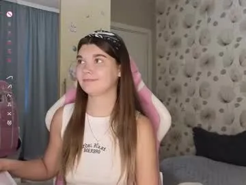 queen_sophie_m – webcam model profile photo Image 12