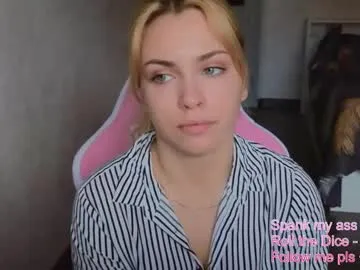 erikabee – webcam model profile photo Image 3