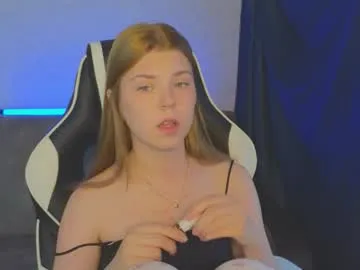 your_dolls – webcam model profile photo Image 4