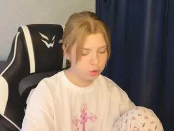 your_dolls – webcam model profile photo Image 8