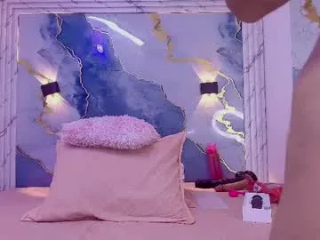 loreeluben – webcam model profile photo Image 4