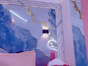 loreeluben – webcam model profile photo Image 7