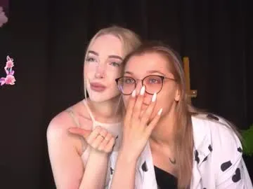 brendelle – webcam model profile photo Image 12