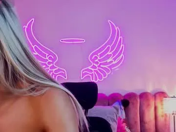 tunderose – webcam model profile photo Image 14