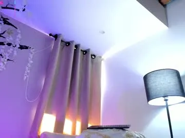 carolinedream_ – webcam model profile photo Image 10