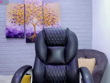 carolinedream_ – webcam model profile photo Image 2