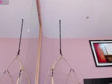 carolinedream_ – webcam model profile photo Image 9