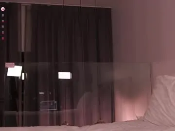 cris__alex__ – webcam model profile photo Image 4