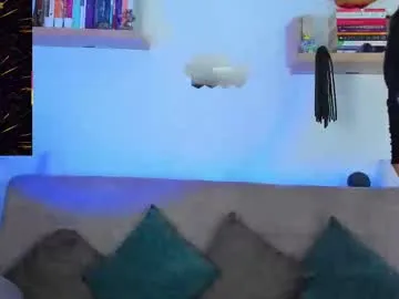 e_vvv_a – webcam model profile photo Image 16