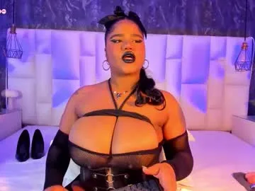 ynnenbrynn – webcam model profile photo Image 9