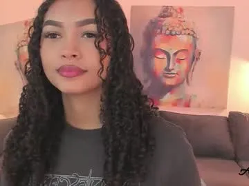 alice_edward – webcam model profile photo Image 3