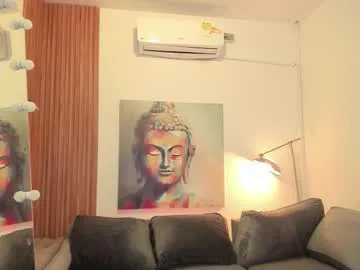 alice_edward – webcam model profile photo Image 6