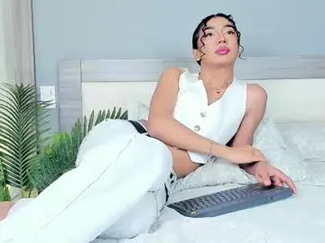 pinkysmiles – webcam model profile photo Image 14