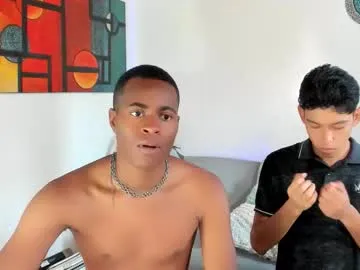 petites_perles – webcam model profile photo Image 9