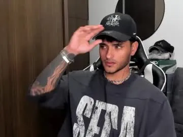 peachylina – webcam model profile photo Image 10