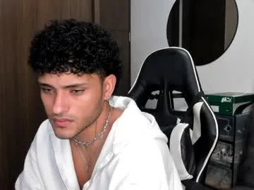 peachylina – webcam model profile photo Image 5