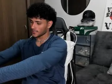 peachylina – webcam model profile photo Image 8