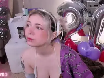 evelyn_evyy – webcam model profile photo Image 2