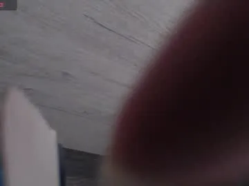 blueeyedddvixen – webcam model profile photo Image 9