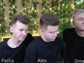 sexy_hot_friends_ – webcam model profile photo Image 3