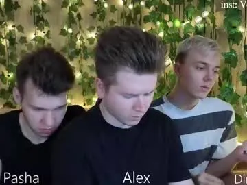 sexy_hot_friends_ – webcam model profile photo Image 6