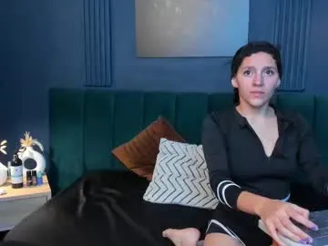 lovesarachristine – webcam model profile photo Image 2