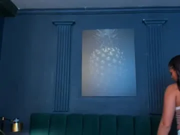 lovesarachristine – webcam model profile photo Image 5