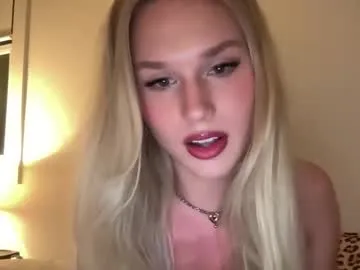 uninvited_raccoon – webcam model profile photo Image 4