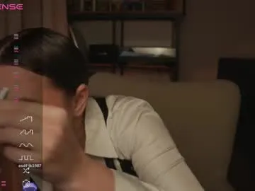 emahallee – webcam model profile photo Image 3