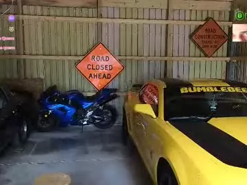 petites_perles – webcam model profile photo Image 9