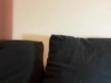 petites_perles – webcam model profile photo Image 11