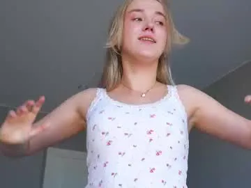 buupsi – webcam model profile photo Image 15