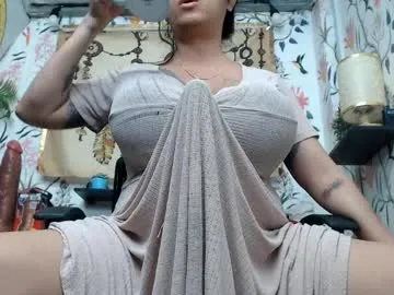 petites_perles – webcam model profile photo Image 9