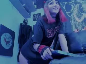 liunana – webcam model profile photo Image 7