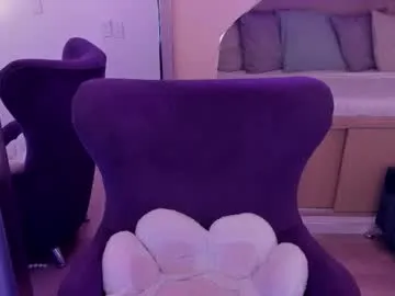 hotmilfbitch – webcam model profile photo Image 17