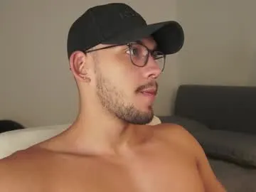 sexy_hot_friends_ – webcam model profile photo Image 11