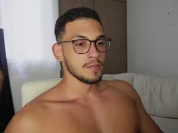 sexy_hot_friends_ – webcam model profile photo Image 5