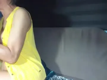 petites_perles – webcam model profile photo Image 8