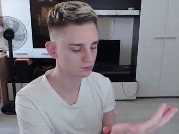 iamsomeone1234 – webcam model profile photo Image 12