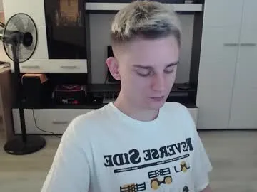 iamsomeone1234 – webcam model profile photo Image 8