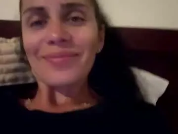 angelsofaurora – webcam model profile photo Image 9