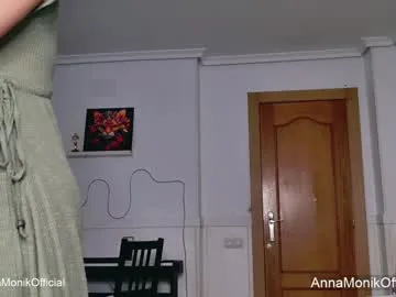 riley_vice – webcam model profile photo Image 9