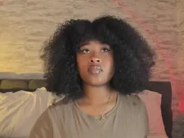 eve003300 – webcam model profile photo Image 15