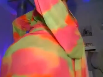 queen_sophie_m – webcam model profile photo Image 15