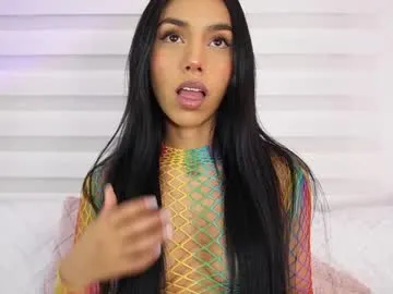 skyamber8v2 – webcam model profile photo Image 19