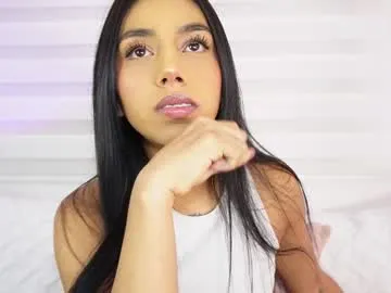 skyamber8v2 – webcam model profile photo Image 5