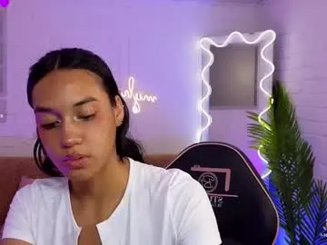 sexy_hot_friends_ – webcam model profile photo Image 11